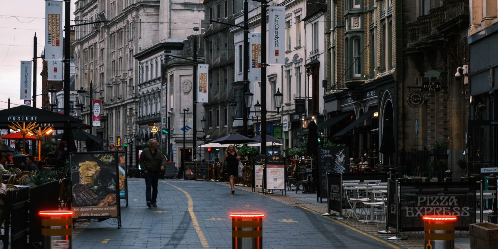 taylor-floyd-mews-aCzsAz82eDg-unsplash Story of an Internship: Cardiff, Two Sides Of A Coin